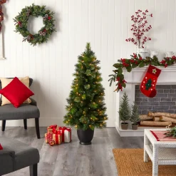 Pre-Lit Christmas Trees*The Holiday Aisle 4' 6