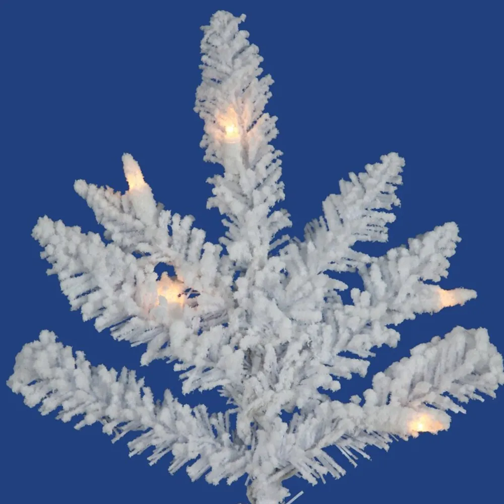 Pre-Lit Christmas Trees*The Holiday Aisle 6.5' Artificial Christmas Tree With 650 Dura-Lit Clear Lights With Stand