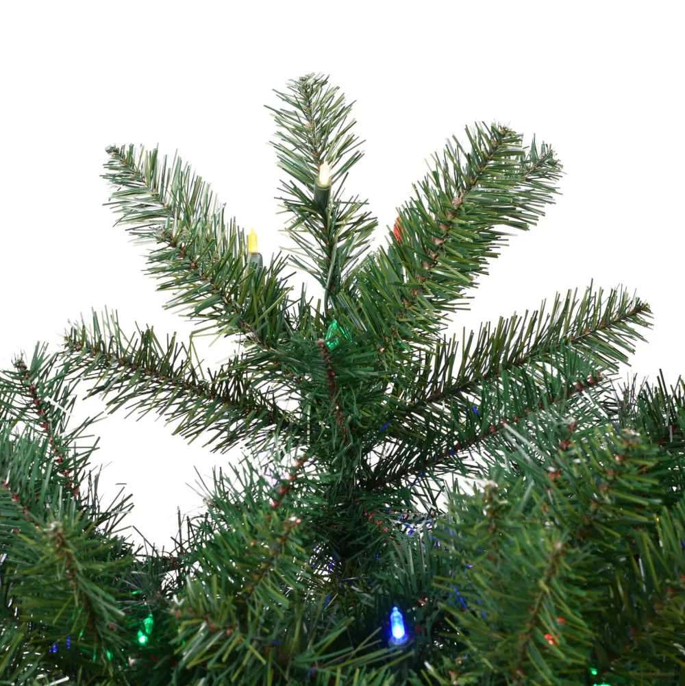 Pre-Lit Christmas Trees*The Holiday Aisle 7.5' Green Artificial Christmas Tree With Multi-Colored Led Lights With Stand