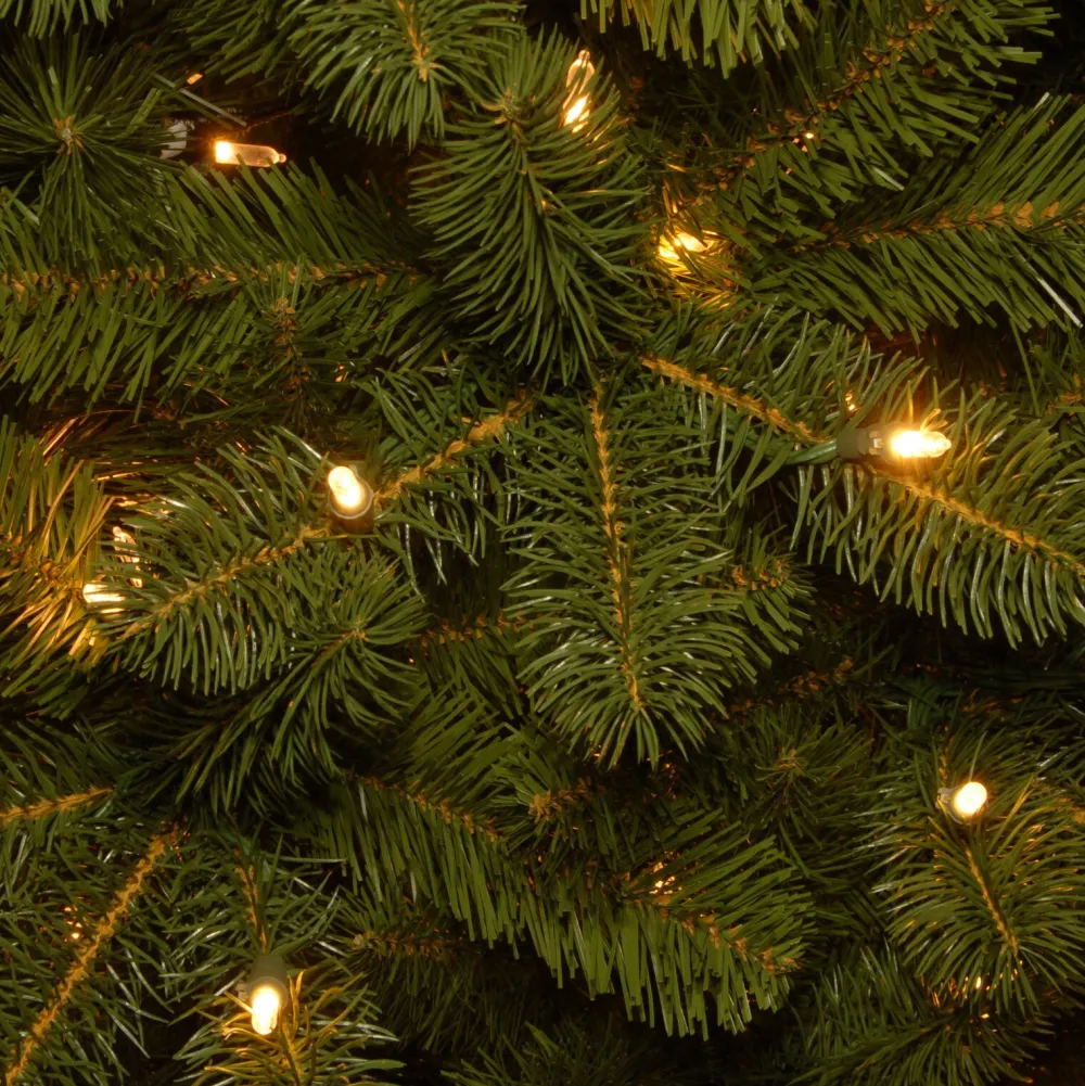 Pre-Lit Christmas Trees*The Holiday Aisle 7.5' Green Fir Artificial Christmas Tree With 700 Colored & Clear Lights