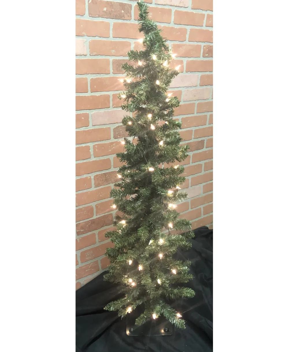 Pre-Lit Christmas Trees*The Holiday Aisle 4' Green Fir Artificial Christmas Tree With 70 Ul Clear/White Lights With Stand