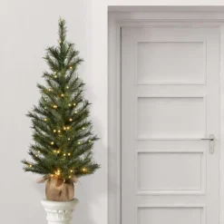 Pre-Lit Christmas Trees*The Holiday Aisle 4' Green Pine Artificial Christmas Tree With 100 Clear/White Lights