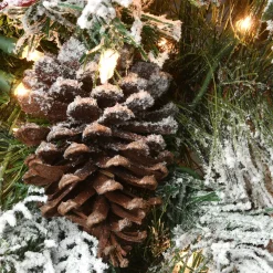 Pre-Lit Christmas Trees*The Holiday Aisle 9' Green Spruce Artificial Christmas Tree With 700 Clear/White Lights