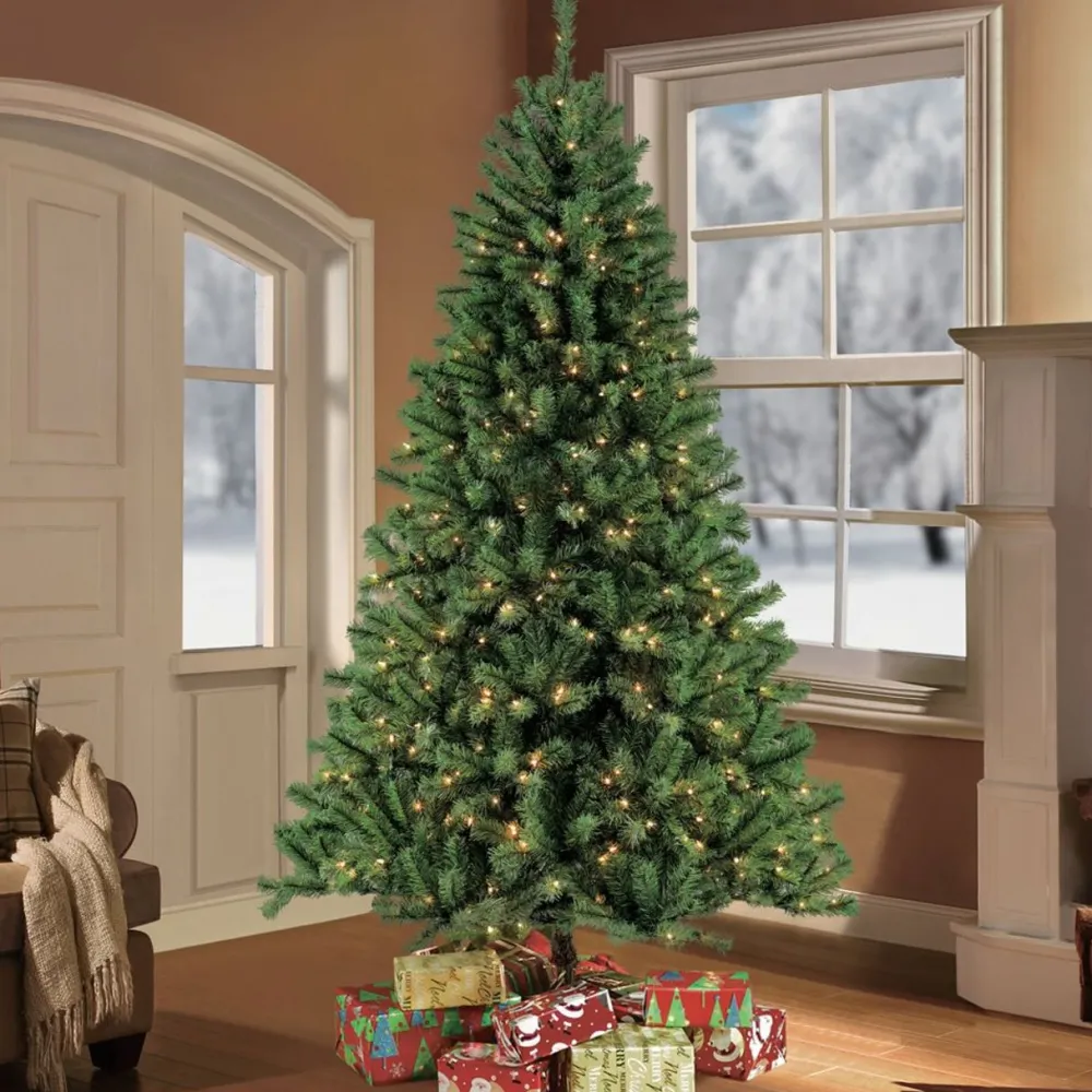 Pre-Lit Christmas Trees*The Holiday Aisle 6'6" H Green Fir Christmas Tree With 400 Lights