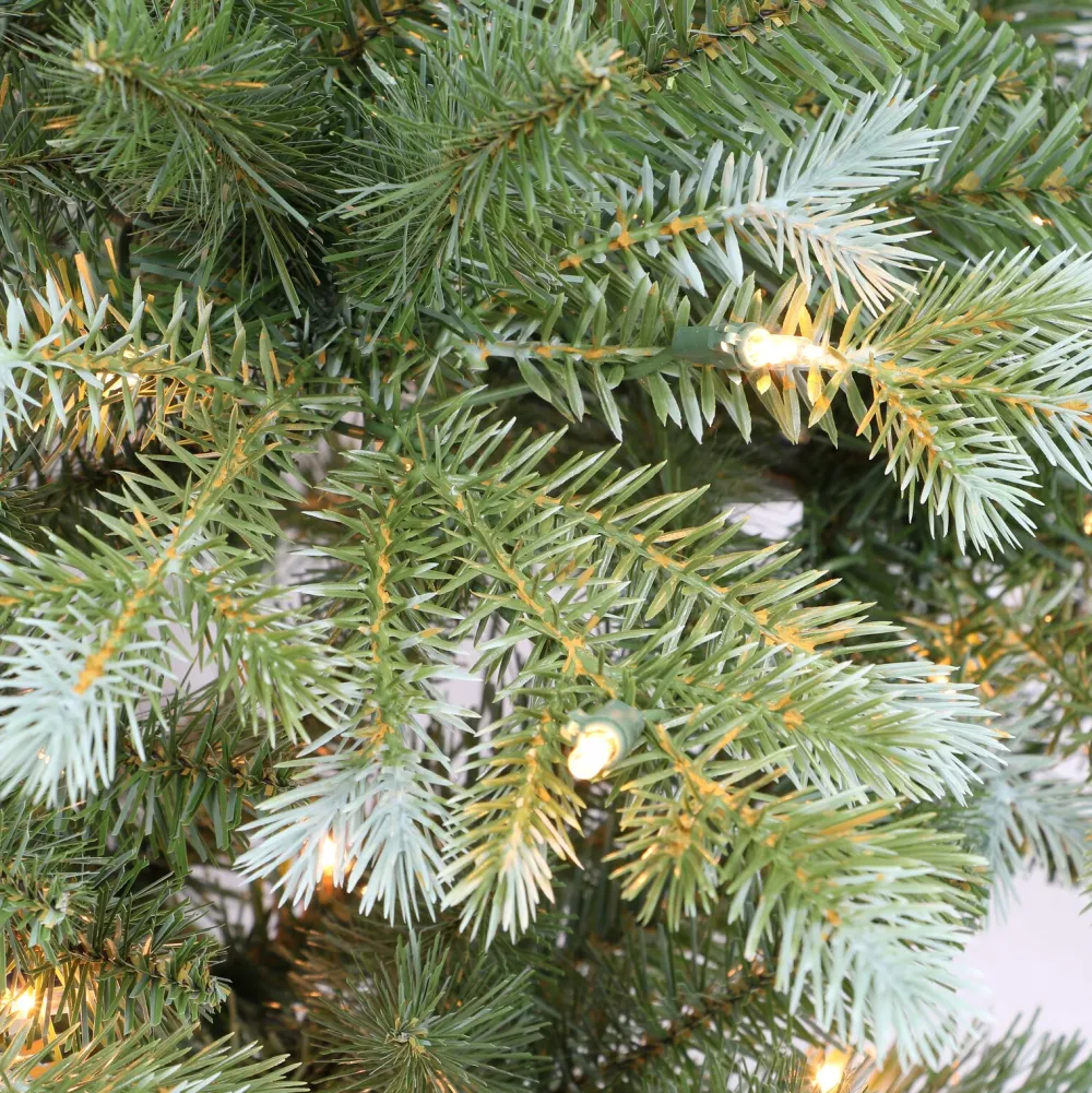 Pre-Lit Christmas Trees*The Holiday Aisle 4'6" H Green Realistic Artificial Spruce Frosted Christmas Tree With 200 Lights