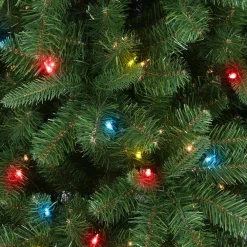 Pre-Lit Christmas Trees*The Holiday Aisle 6.5' H Green Realistic Pine Cashmere Christmas Tree With 400 Lights