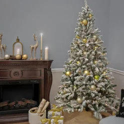 Pre-Lit Christmas Trees*The Holiday Aisle 90'' H Green Spruce Christmas Tree With 700 Led Lights