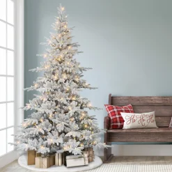 Pre-Lit Christmas Trees*The Holiday Aisle 7' H Slender Green Pine Christmas Tree With 500 Lights