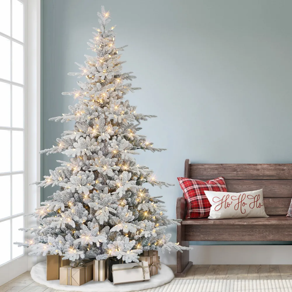 Pre-Lit Christmas Trees*The Holiday Aisle 7' H Slender Green Pine Christmas Tree With 500 Lights