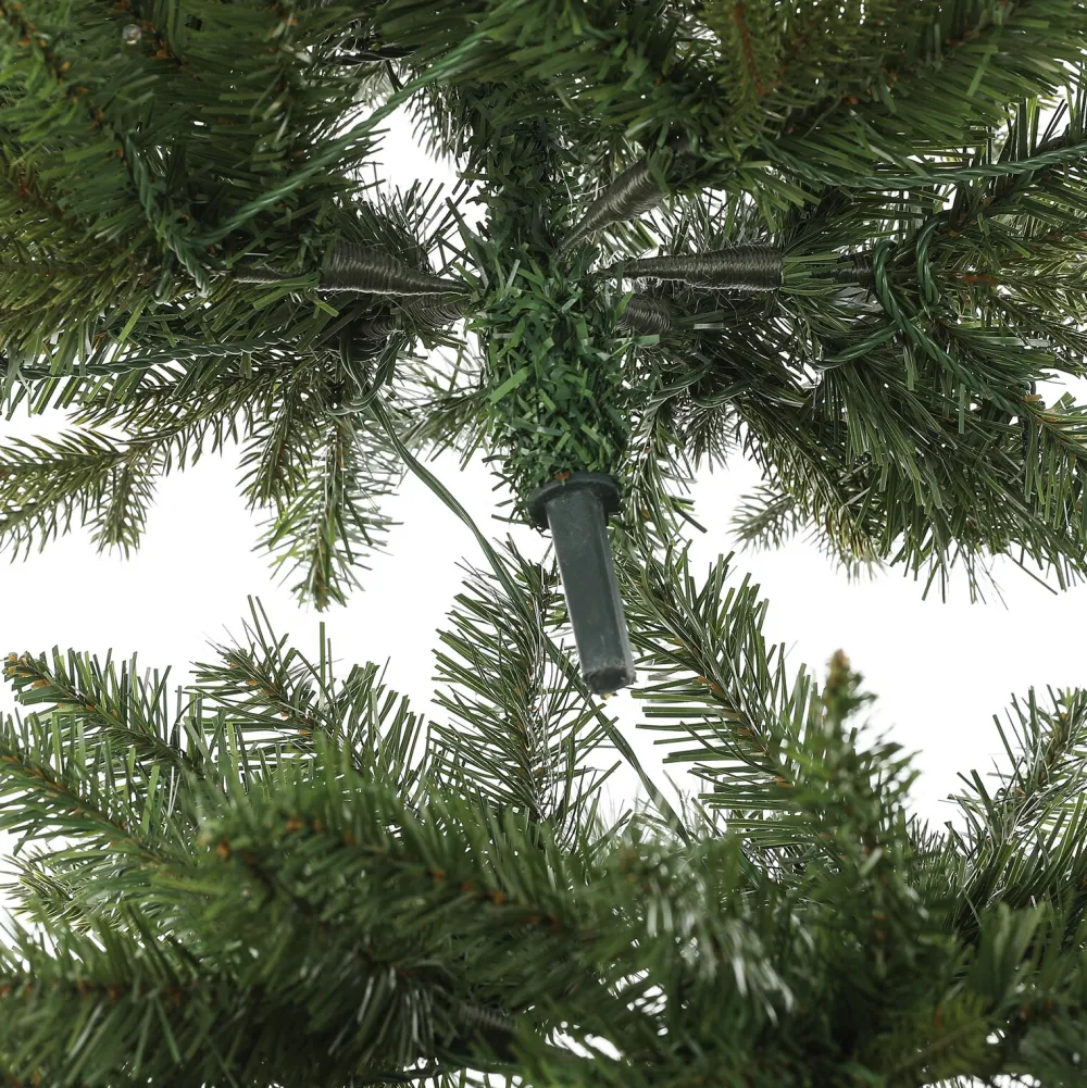 Pre-Lit Christmas Trees*The Holiday Aisle 6'5" Slender Green Realistic Artificial Fir Christmas Tree With 150 Led Lights