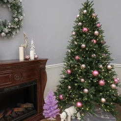 Pre-Lit Christmas Trees*The Holiday Aisle Adrihana Green Artificial Christmas Tree With 750 Clear/White Lights