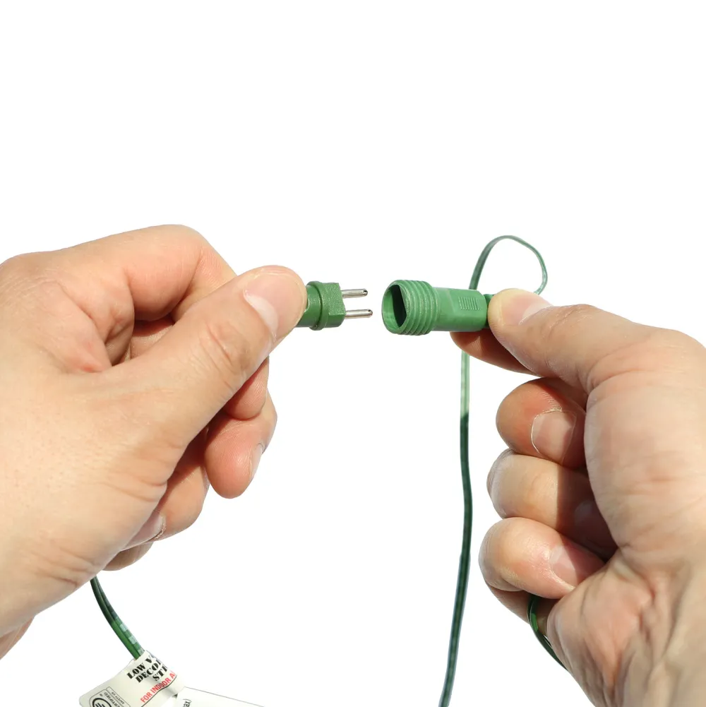 Pre-Lit Christmas Trees*The Holiday Aisle Flocked Spruce Christmas Tree With Lights