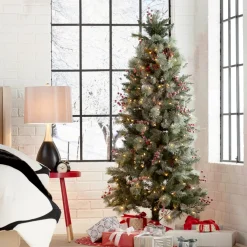 Pre-Lit Christmas Trees*The Holiday Aisle Frosted Berry Green Pine Christmas Tree With 200 Clear Lights