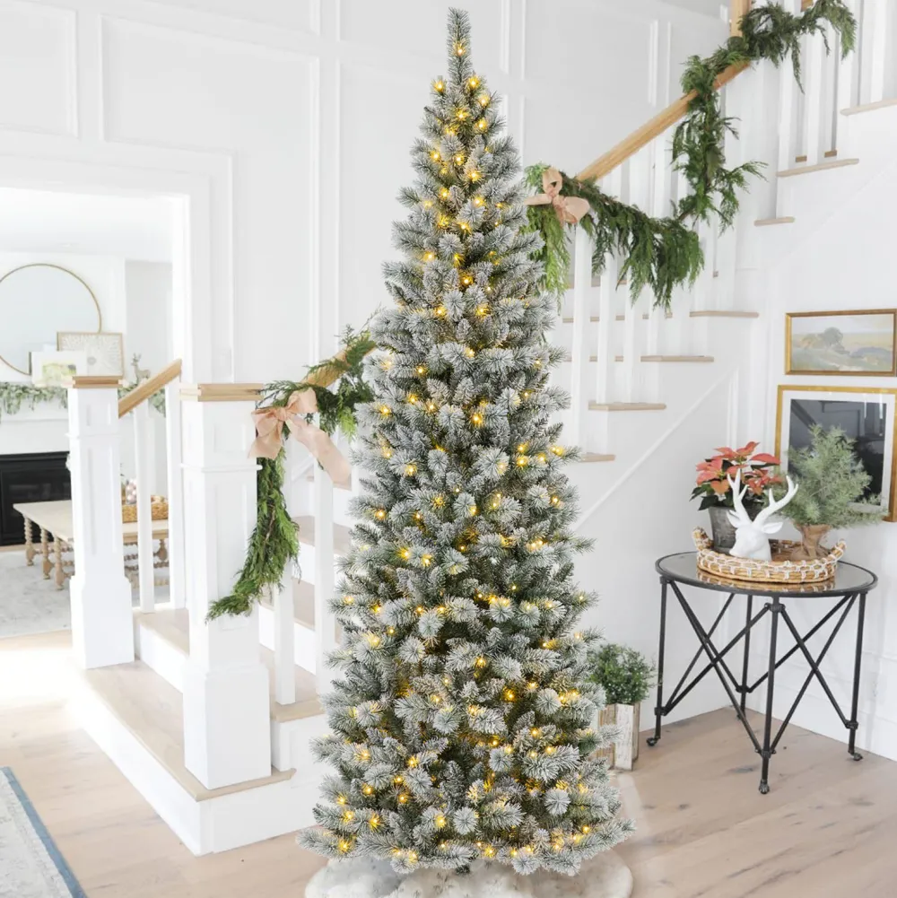 Pre-Lit Christmas Trees*The Holiday Aisle 9Ft Slender Flocked/Frosted Artificial Pine Christmas Tree With 450 Led Lights