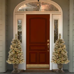 Pre-Lit Christmas Trees*Three Posts Glittery Bristle Realistic Artificial Pine Christmas Tree With 150 Led Lights