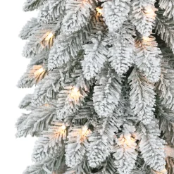 Pre-Lit Christmas Trees*The Holiday Aisle Graciana 7' H Slender Green Pine Christmas Tree With 150 Lights