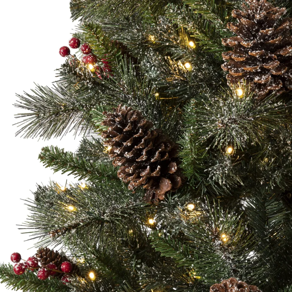 Pre-Lit Christmas Trees*The Holiday Aisle Green Artificial Christmas Tree With 100 Clear/White Lights