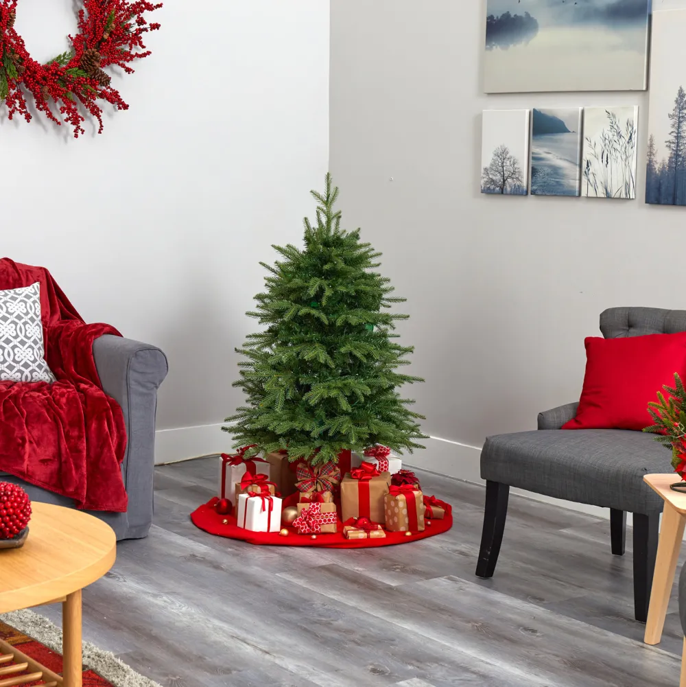 Pre-Lit Christmas Trees*The Holiday Aisle Green Artificial Fir Feather Christmas Tree With Led Lights