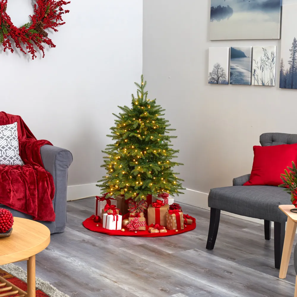 Pre-Lit Christmas Trees*The Holiday Aisle Green Artificial Fir Feather Christmas Tree With Led Lights