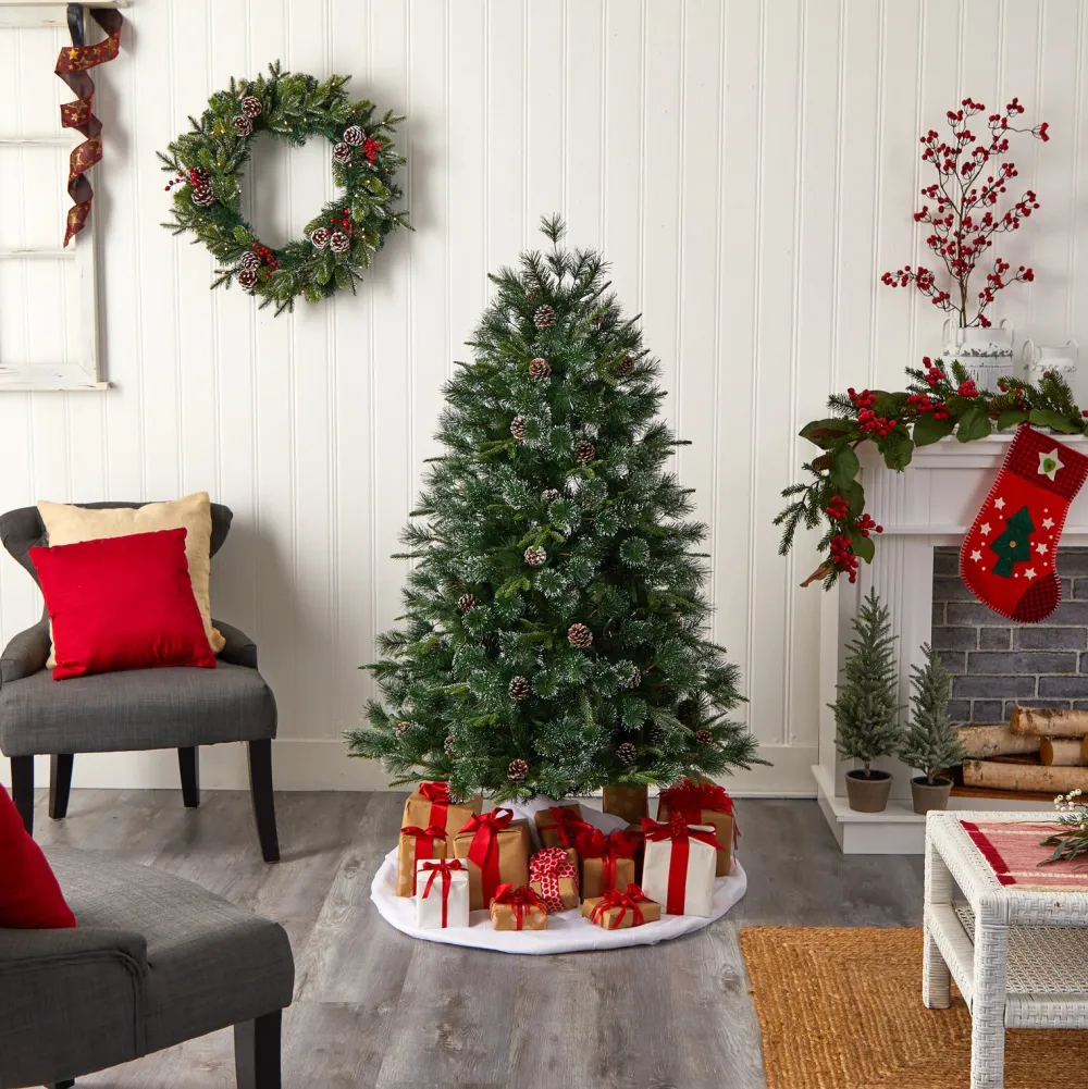 Pre-Lit Christmas Trees*The Holiday Aisle Green Realistic Artificial Pine Cashmere Christmas Tree With 900 Led Lights And Pinecones