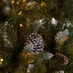 Pre-Lit Christmas Trees*The Holiday Aisle Green Spruce Artificial Christmas Tree