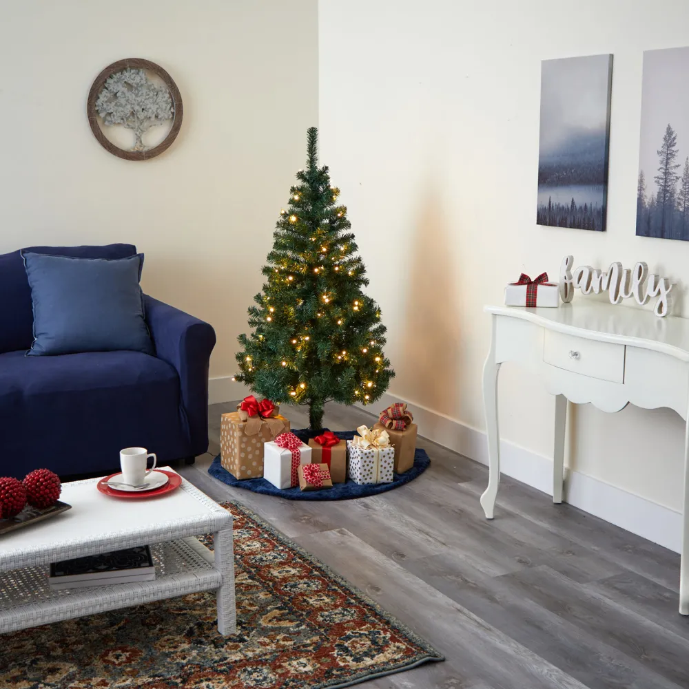 Pre-Lit Christmas Trees*The Holiday Aisle Green Tree Type Fir Cashmere Christmas Tree With 650 Lights Led