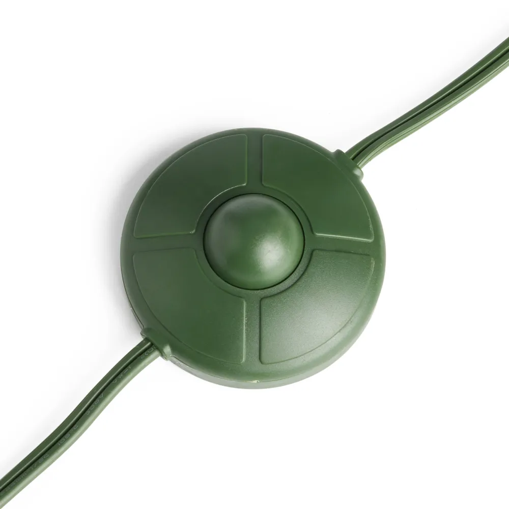 Pre-Lit Christmas Trees*The Holiday Aisle Home Heritage Prelit Artificial Christmas Tree With Pinecones