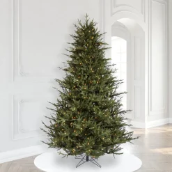Pre-Lit Christmas Trees*The Holiday Aisle Itasca Frasier 7.5' Green Fir Trees Artificial Christmas Tree With 750 Led Clear/White Lights With Stand