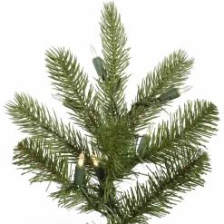 Pre-Lit Christmas Trees*The Holiday Aisle King 5.5' Green Spruce Trees Artificial Christmas Tree With 250 Led Clear/White Lights