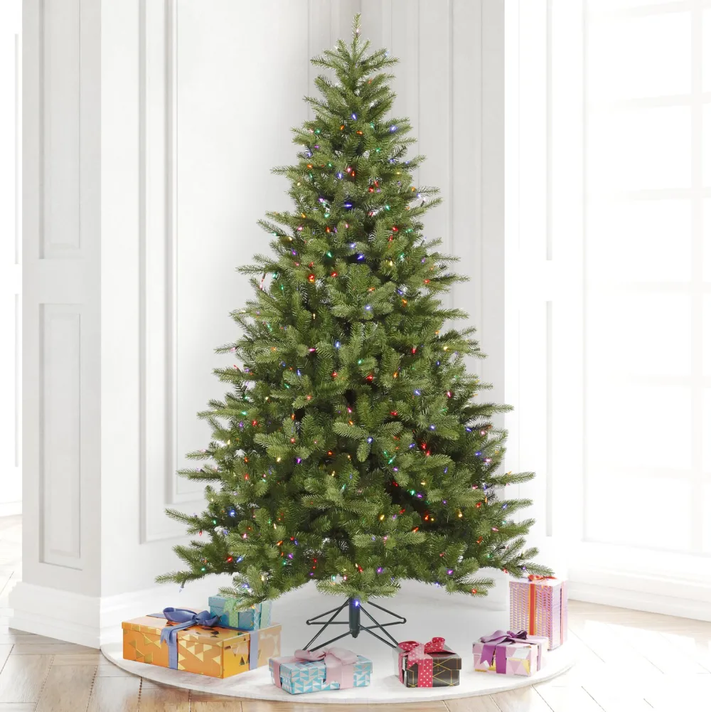 Pre-Lit Christmas Trees*The Holiday Aisle King Spruce Artificial Christmas Tree