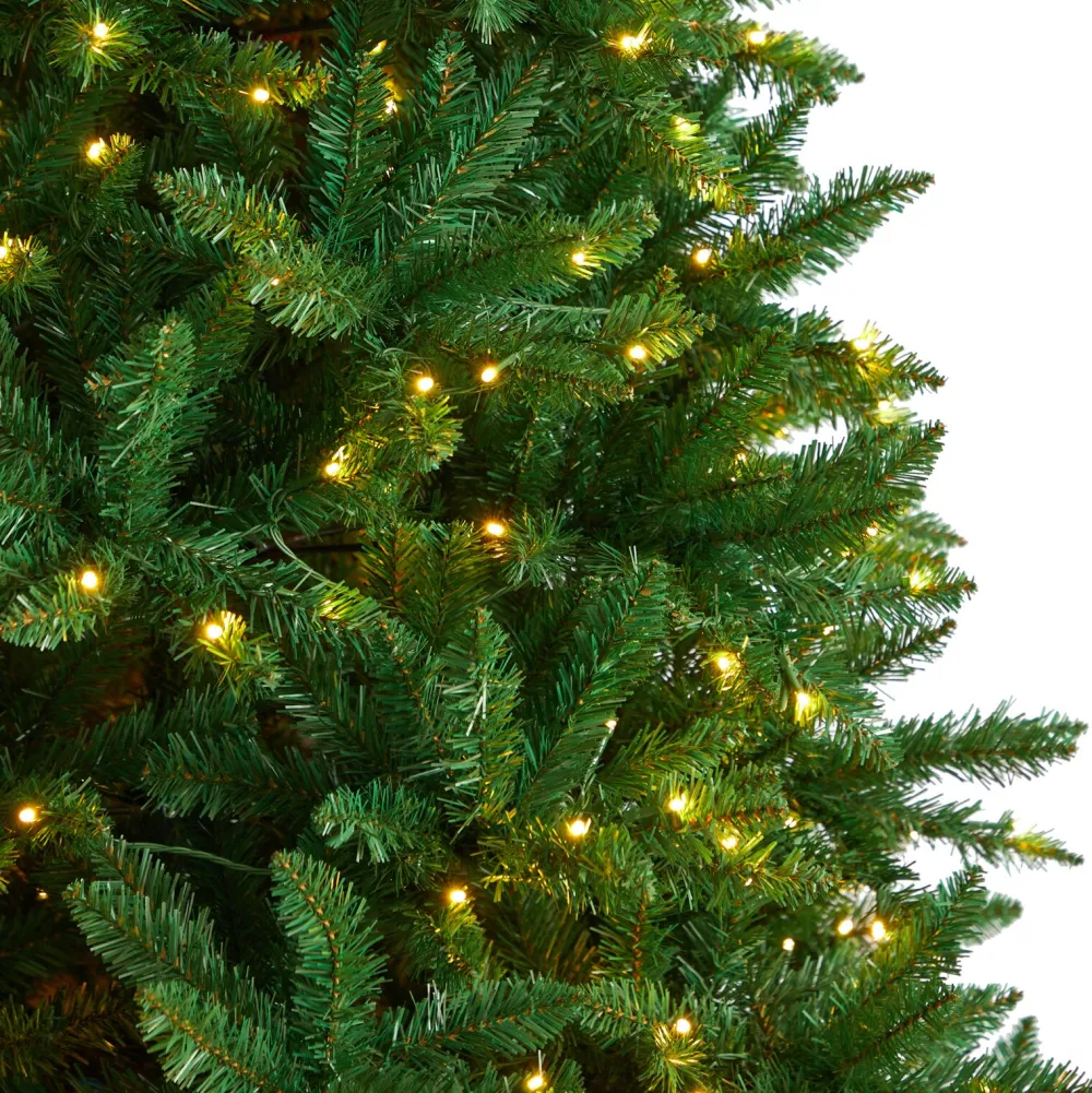 Pre-Lit Christmas Trees*The Holiday Aisle Lighted Artificial Fir Christmas Tree