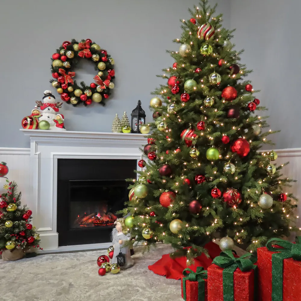 Pre-Lit Christmas Trees*The Holiday Aisle Nordic Spruce 7.5' Green Artificial Spruce Christmas Tree With 1000 Lights
