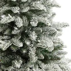 Pre-Lit Christmas Trees*The Holiday Aisle North Carolina 8' Flocked Fir Artificial Christmas Tree With 650 Clear/White Light