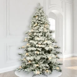 Pre-Lit Christmas Trees*Mercury Row Oakman 9' H Extra Full White/Green Artificial Spruce Christmas Tree With 950 Incandescent Lights