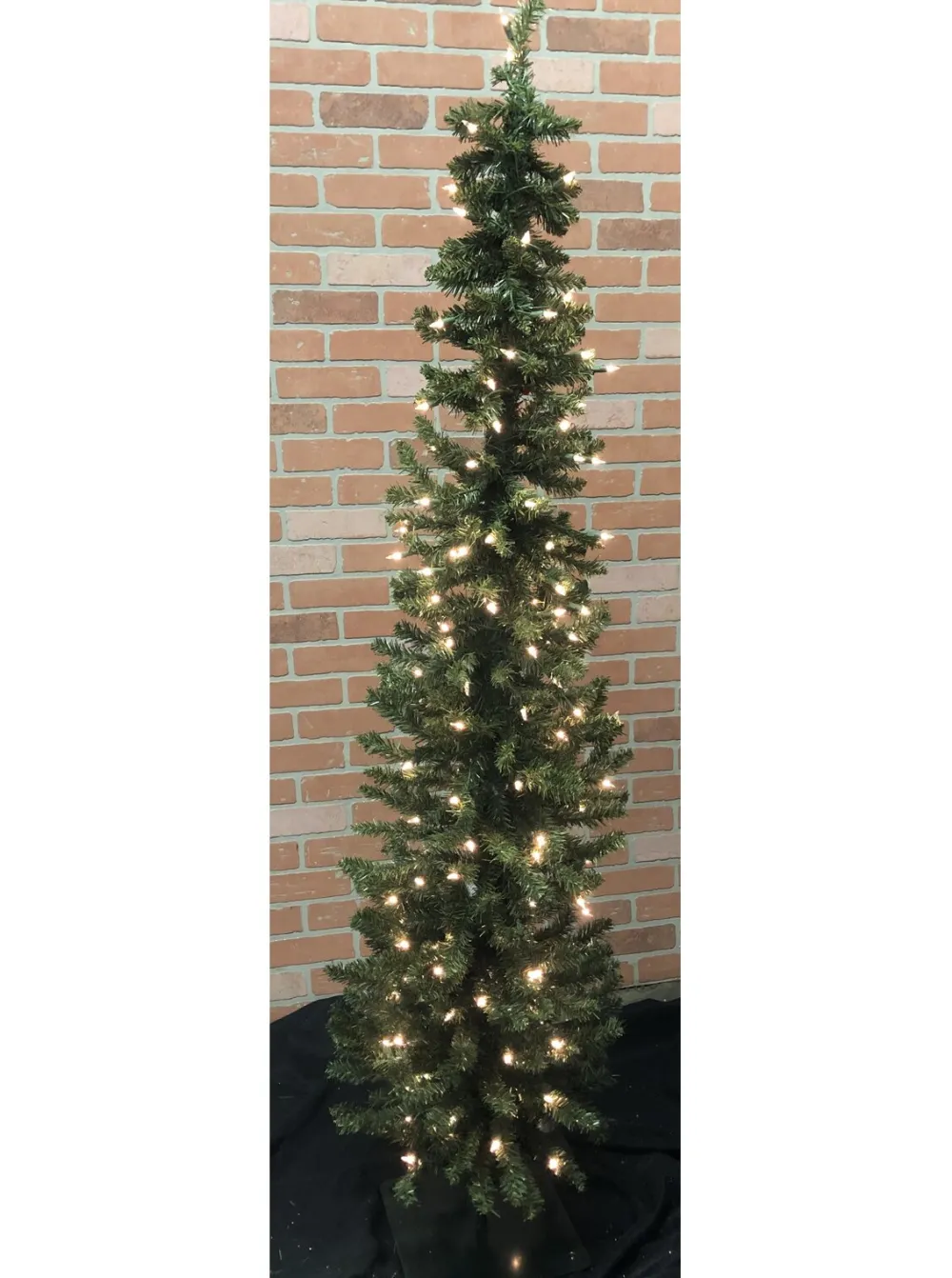 Pre-Lit Christmas Trees*The Holiday Aisle Pencil Slim 6' Green Fir Artificial Christmas Tree With 150 Ul Warm White Lights