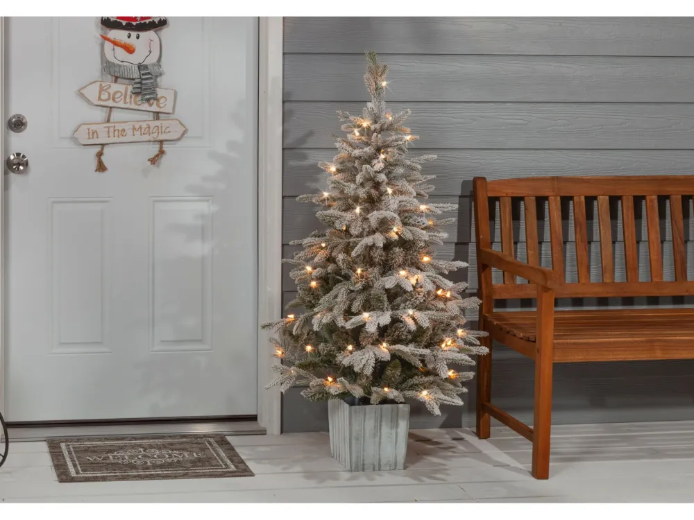 Pre-Lit Christmas Trees*The Holiday Aisle Potted Natural Cut Flocked 4.5' Silver And Green Fir Trees Artificial Christmas Tree With 70 Clear White Light