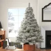 Pre-Lit Christmas Trees*Three Posts Snowy 7.5' Frosted Green Pine Artificial Christmas Tree With 700 Clear/White Lights