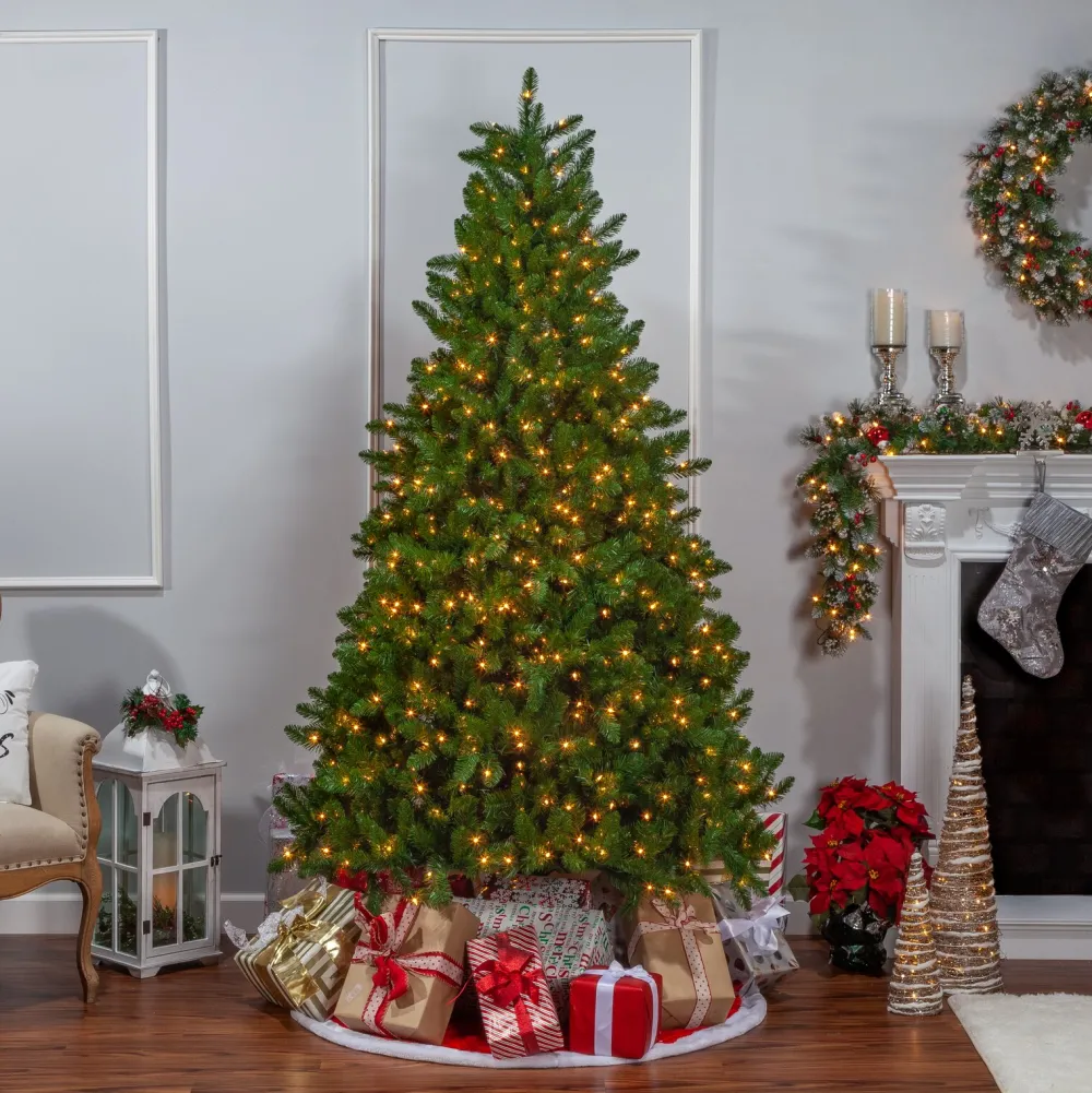 Pre-Lit Christmas Trees*The Holiday Aisle Stone 6.5' Green Pine Artificial Christmas Tree With 700 Clear/White Lights
